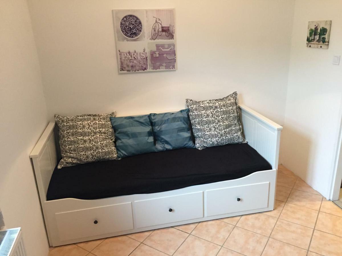 Appartement Apartman Papousek à Znojmo Extérieur photo